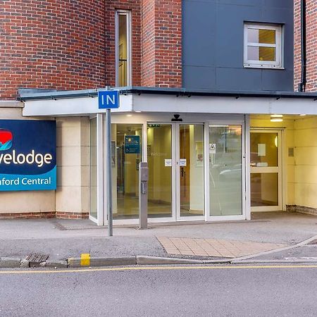 Travelodge London Romford Exterior foto